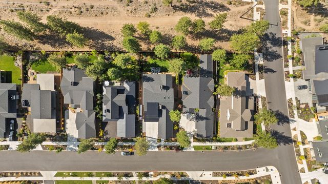 1185 NW Singleton Place, Bend, OR 97703