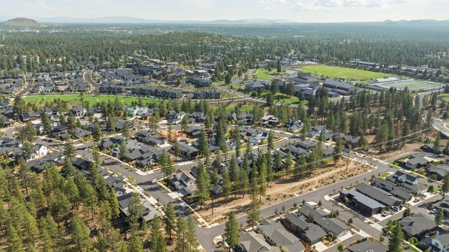 1185 NW Singleton Place, Bend, OR 97703