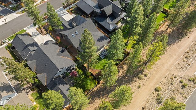 1185 NW Singleton Place, Bend, OR 97703