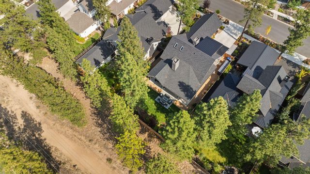 1185 NW Singleton Place, Bend, OR 97703