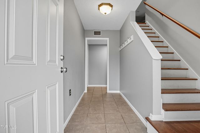 1312 Plantation Drive, Johnson City, TN 37604
