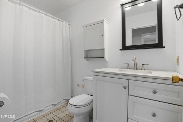 1312 Plantation Drive, Johnson City, TN 37604