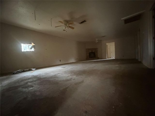 1414 S Broadway Street, Jewett, TX 75846