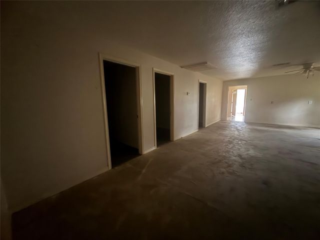 1414 S Broadway Street, Jewett, TX 75846