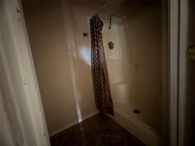 1414 S Broadway Street, Jewett, TX 75846