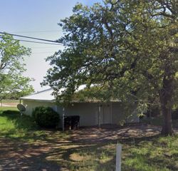 1414 S Broadway Street, Jewett, TX 75846