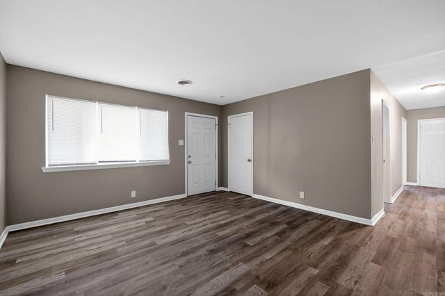 6803 W 34th Street, Little Rock, AR 72204