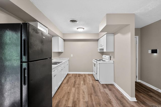 6803 W 34th Street, Little Rock, AR 72204