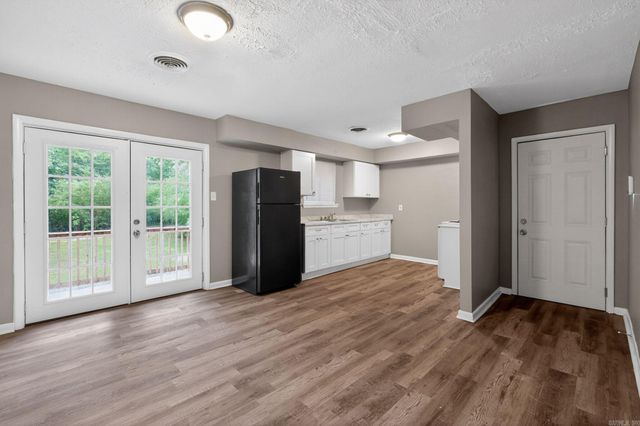 6803 W 34th Street, Little Rock, AR 72204