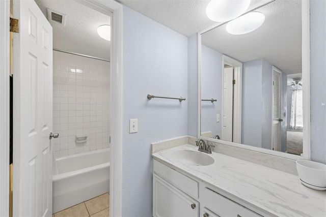 6000 N Pennsylvania Avenue 16, Oklahoma City, OK 73112