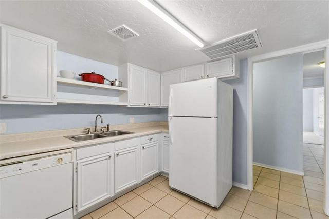 6000 N Pennsylvania Avenue 16, Oklahoma City, OK 73112