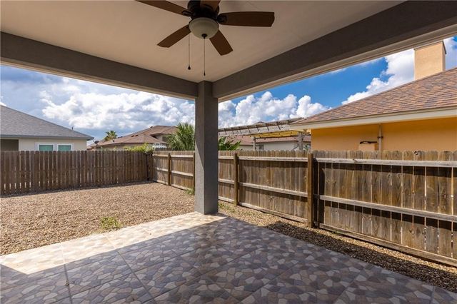 14149 La Blanquilla Dr, Corpus Christi, TX 78418