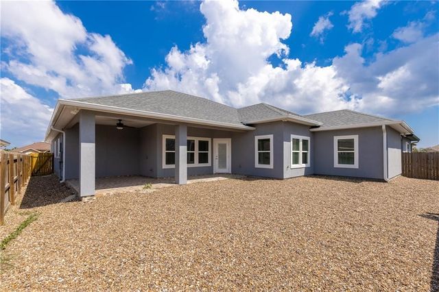 14149 La Blanquilla Dr, Corpus Christi, TX 78418