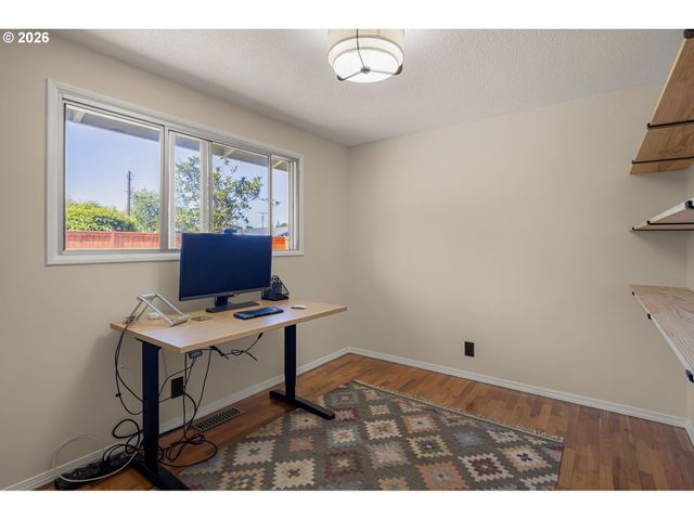 1015 SAVILLE Ave, Eugene, OR 97404