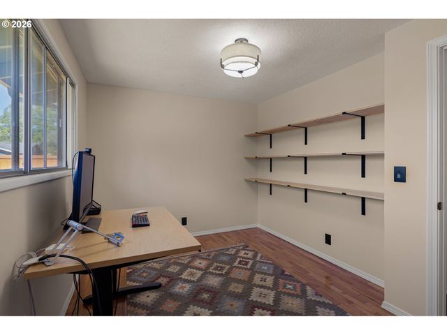 1015 SAVILLE Ave, Eugene, OR 97404