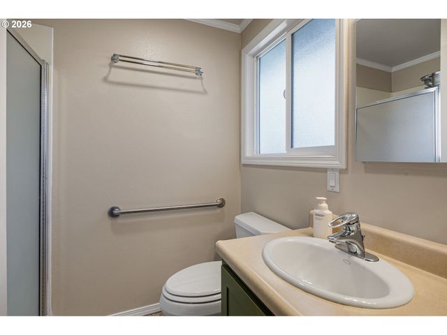 1015 SAVILLE Ave, Eugene, OR 97404