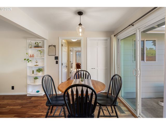 1015 SAVILLE Ave, Eugene, OR 97404