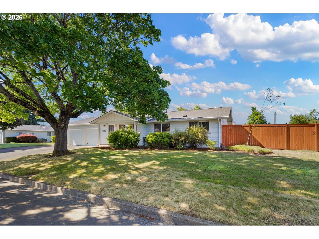 1015 SAVILLE Ave, Eugene, OR 97404