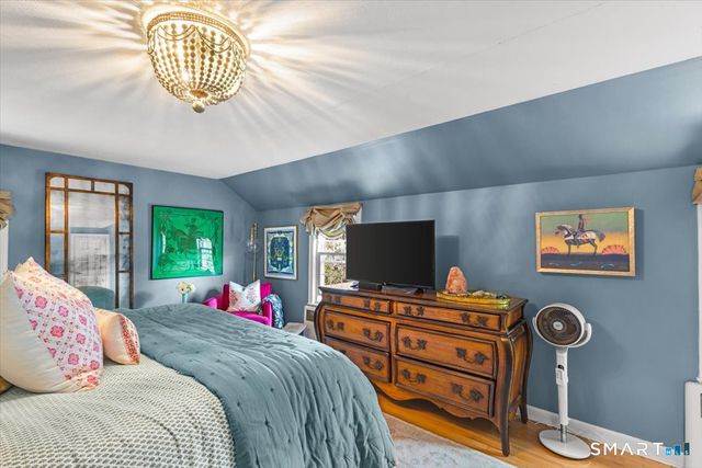 42 Gifford Road, West Hartford, CT 06119
