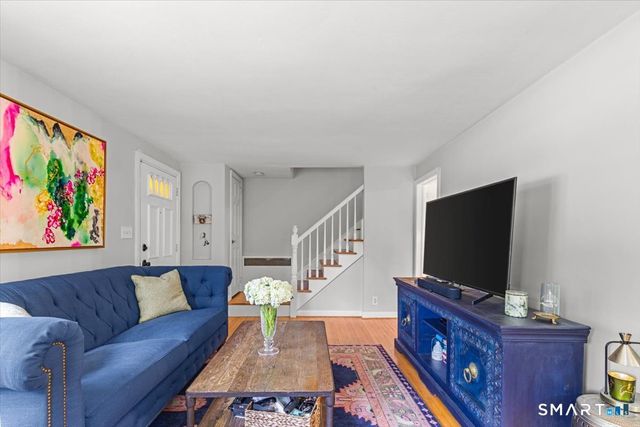 42 Gifford Road, West Hartford, CT 06119