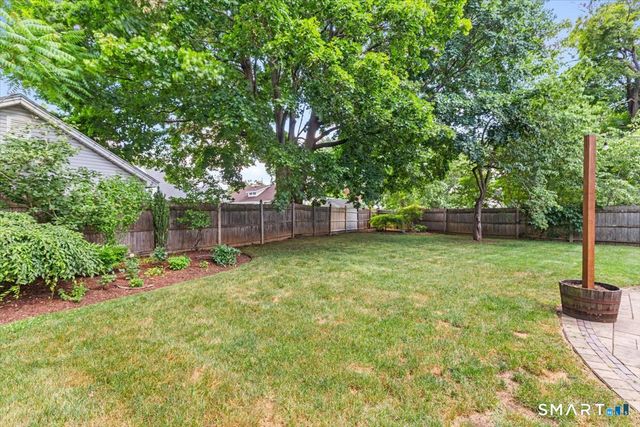 42 Gifford Road, West Hartford, CT 06119