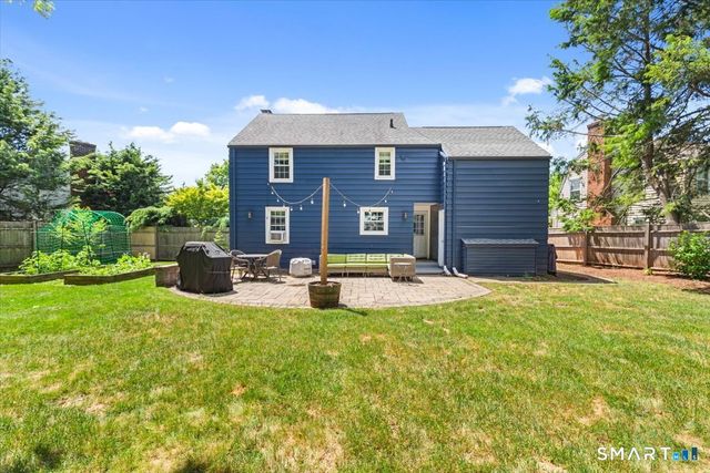 42 Gifford Road, West Hartford, CT 06119