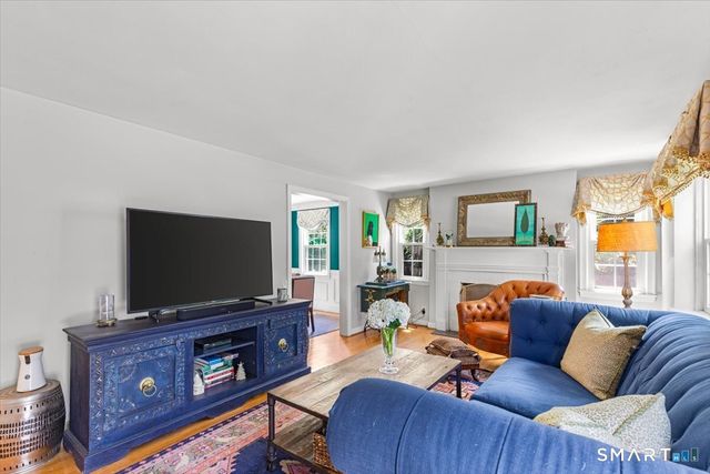 42 Gifford Road, West Hartford, CT 06119