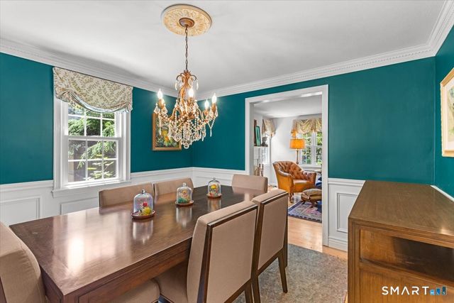 42 Gifford Road, West Hartford, CT 06119