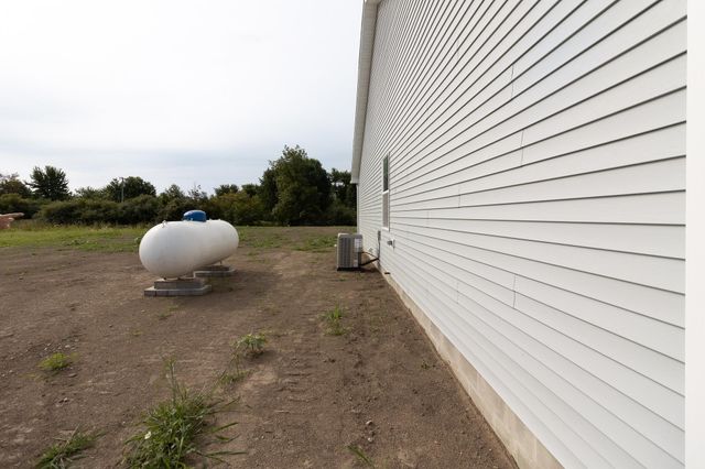 10428 Carroll Road, Columbus, MI 48063