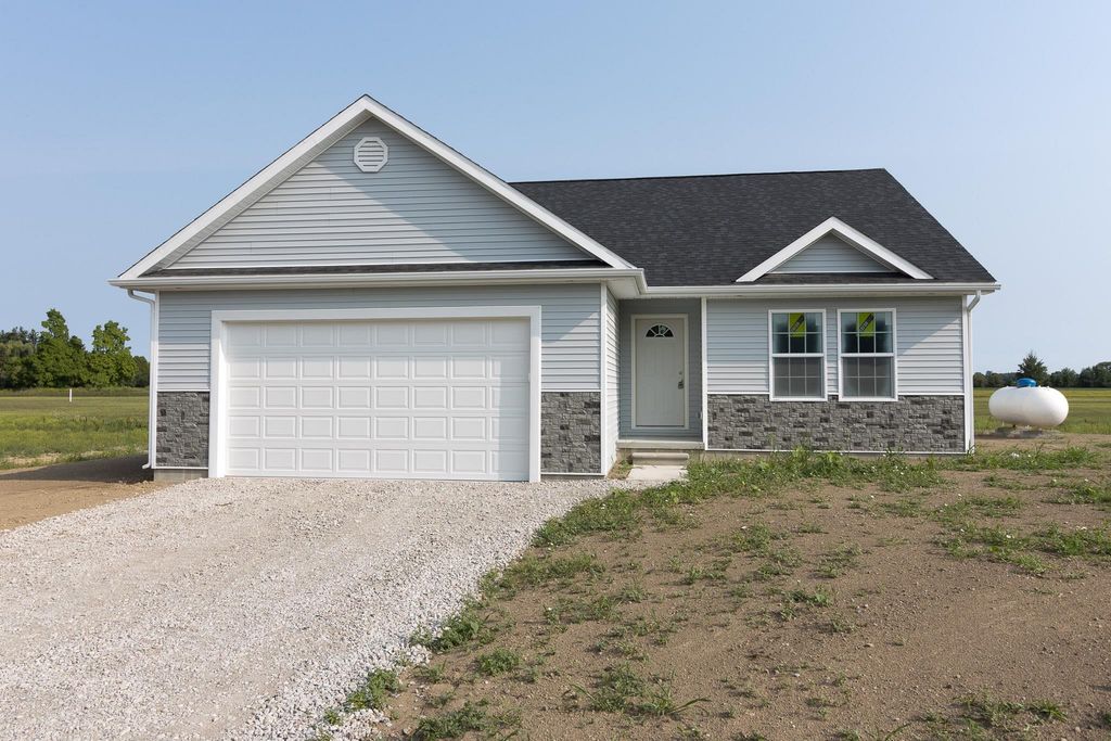 10428 Carroll Road, Columbus, MI 48063