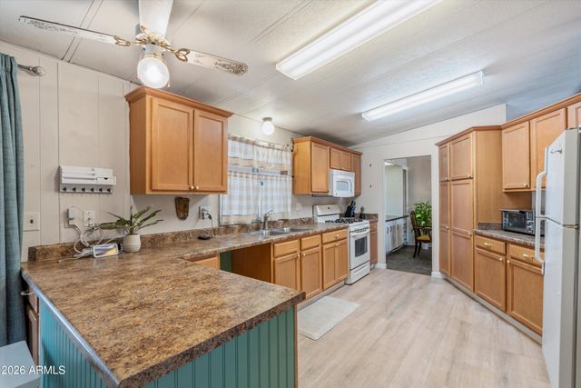 10701 N 99TH Avenue 186, Peoria, AZ 85345