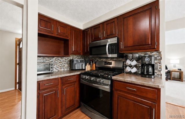 51 Tracy Lynn Lane, West Seneca, NY 14224