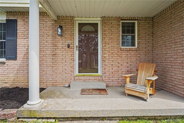 51 Tracy Lynn Lane, West Seneca, NY 14224
