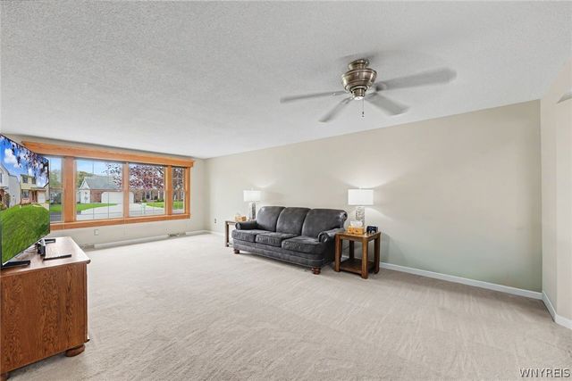 51 Tracy Lynn Lane, West Seneca, NY 14224