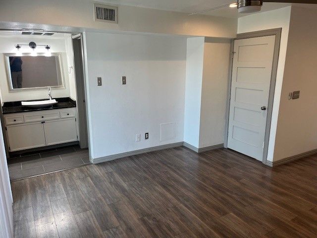 2800 Douglas Avenue 301, Dallas, TX 75219