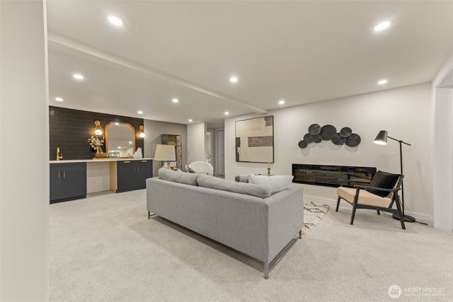 13302 Bitter Place N, Seattle, WA 98133