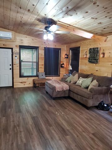 2416 Lee Dr, Pleasant View, TN 37146