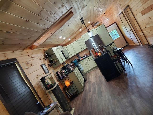 2416 Lee Dr, Pleasant View, TN 37146