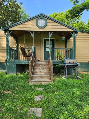 2416 Lee Dr, Pleasant View, TN 37146