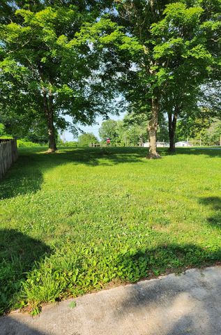 2416 Lee Dr, Pleasant View, TN 37146