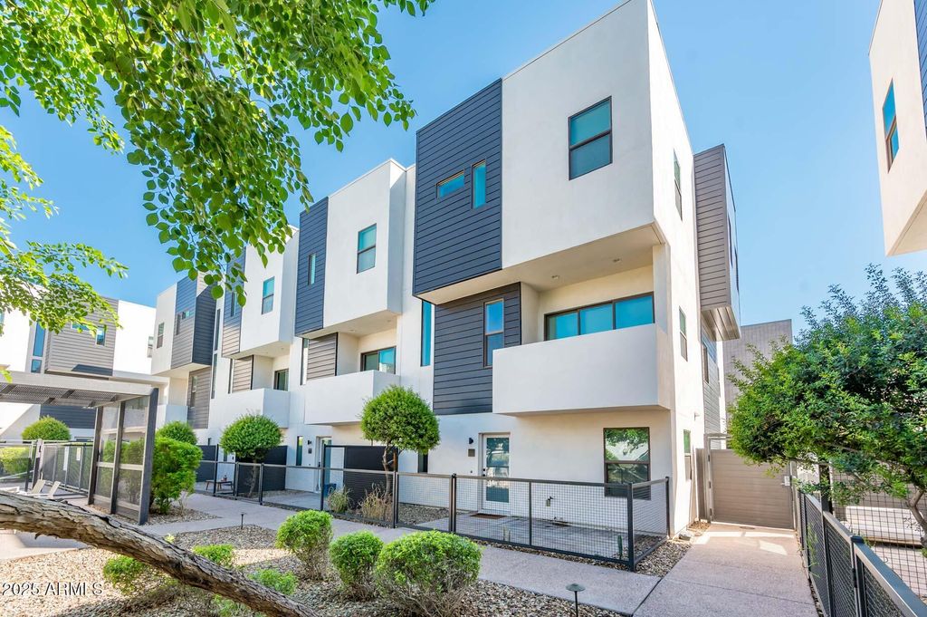 325 E Coronado Road 13, Phoenix, AZ 85004