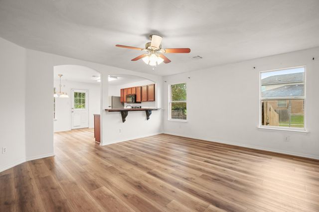 516 Emma Rose TRL, Leander, TX 78641