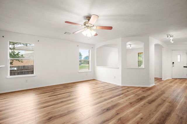 516 Emma Rose TRL, Leander, TX 78641