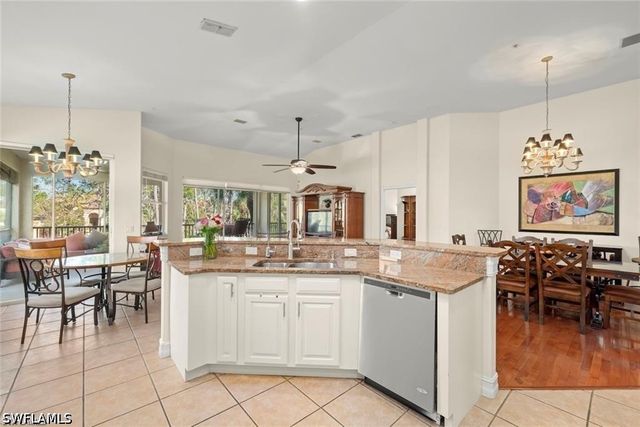 11053 Harbour Yacht CT 201, Fort Myers, FL 33908