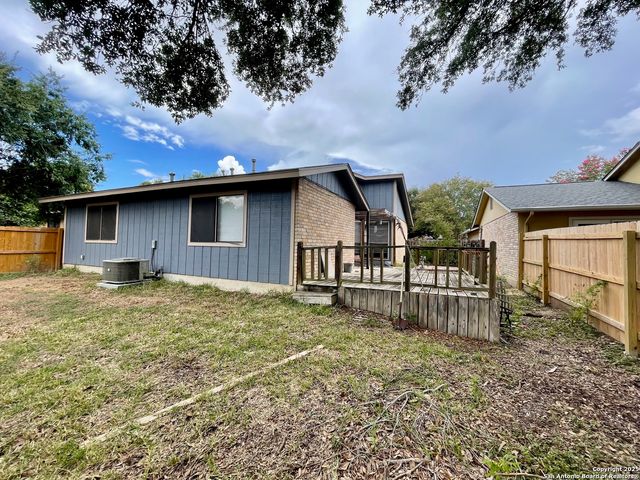 13219 Larkway, San Antonio, TX 78233