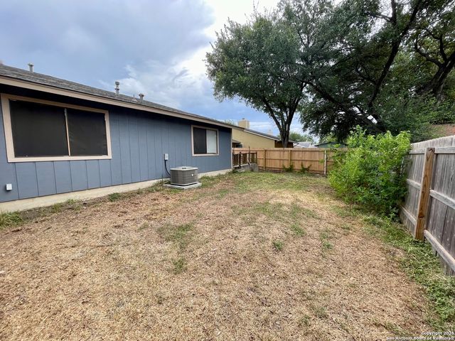 13219 Larkway, San Antonio, TX 78233