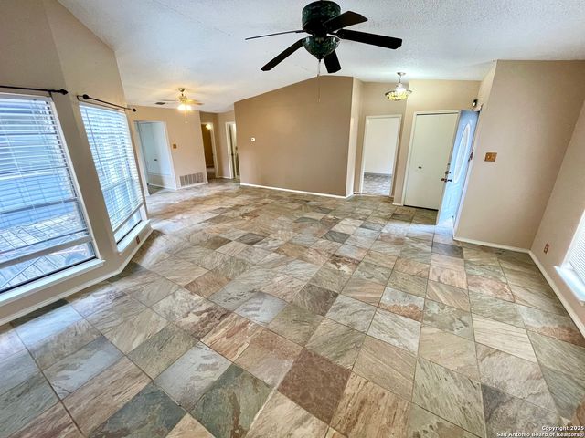 13219 Larkway, San Antonio, TX 78233