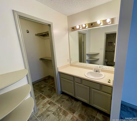 13219 Larkway, San Antonio, TX 78233