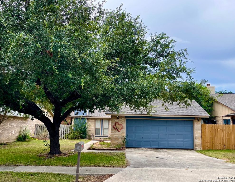 13219 Larkway, San Antonio, TX 78233