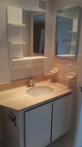 600 NE 36th St 1116, Miami, FL 33137